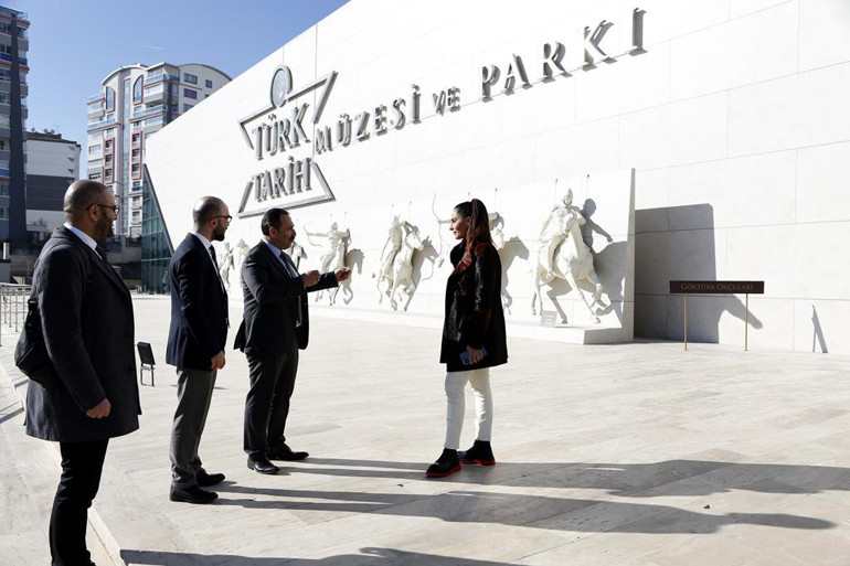 Tarih seni çağırıyor