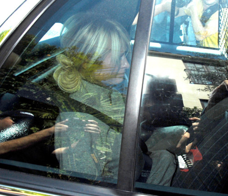 Özel görüntüleri skandal olmuştu, ağlayarak hapse bile girdi: Sonunda başkasının doğurduğu bebek hayatını değiştirdi