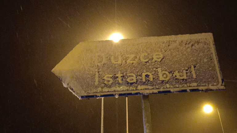 Son dakika... Meteoroloji uyarmıştı, kar yağışı etkili oluyor Türkiye beyaza büründü: İşte kar manzaraları