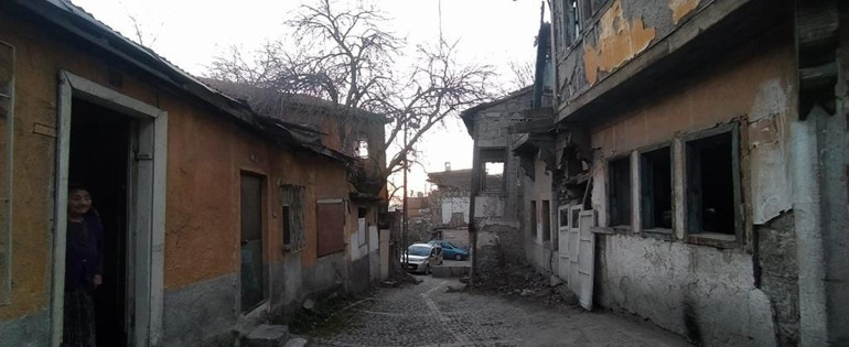 Tarihi evler artık bir bir dökülüyor