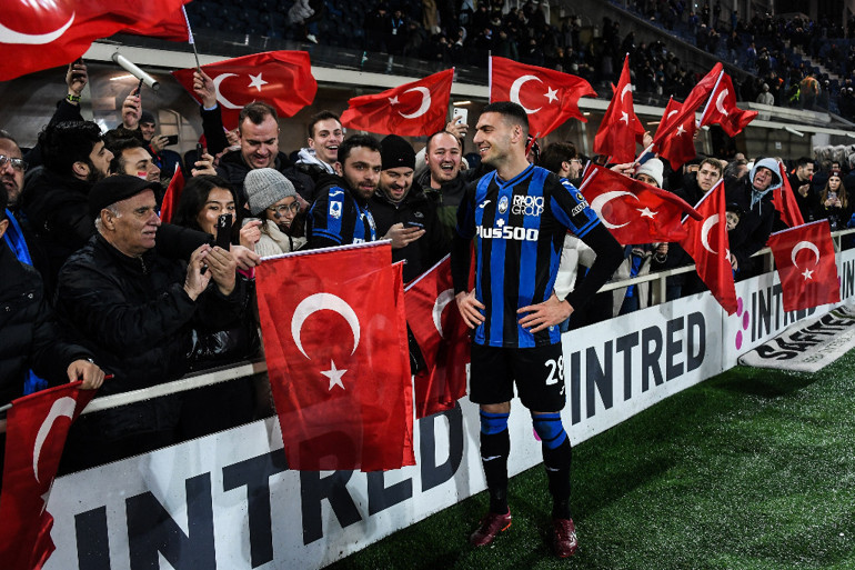 Dünya devinden Merih Demirala kanca Resmi teklif yapıldı, bonservis bedeli...