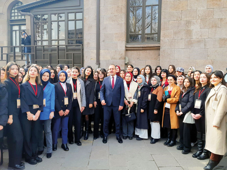Hani yalandı Meral Hanım