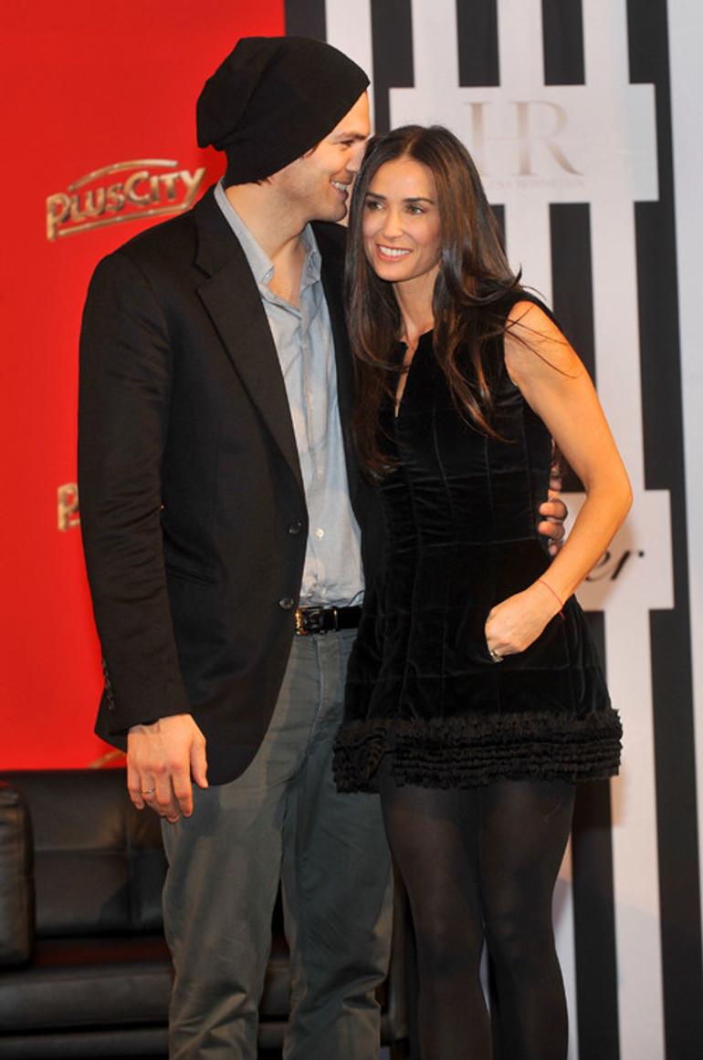 Evliliği şoke etmişti: Bir anda üç kız çocuğunun üvey babası oldum