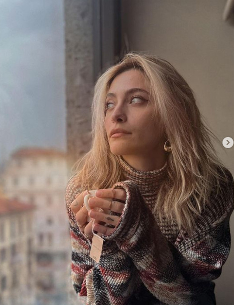 Dünya onun mavi gözlerini ilk kez cenaze töreninde gördü