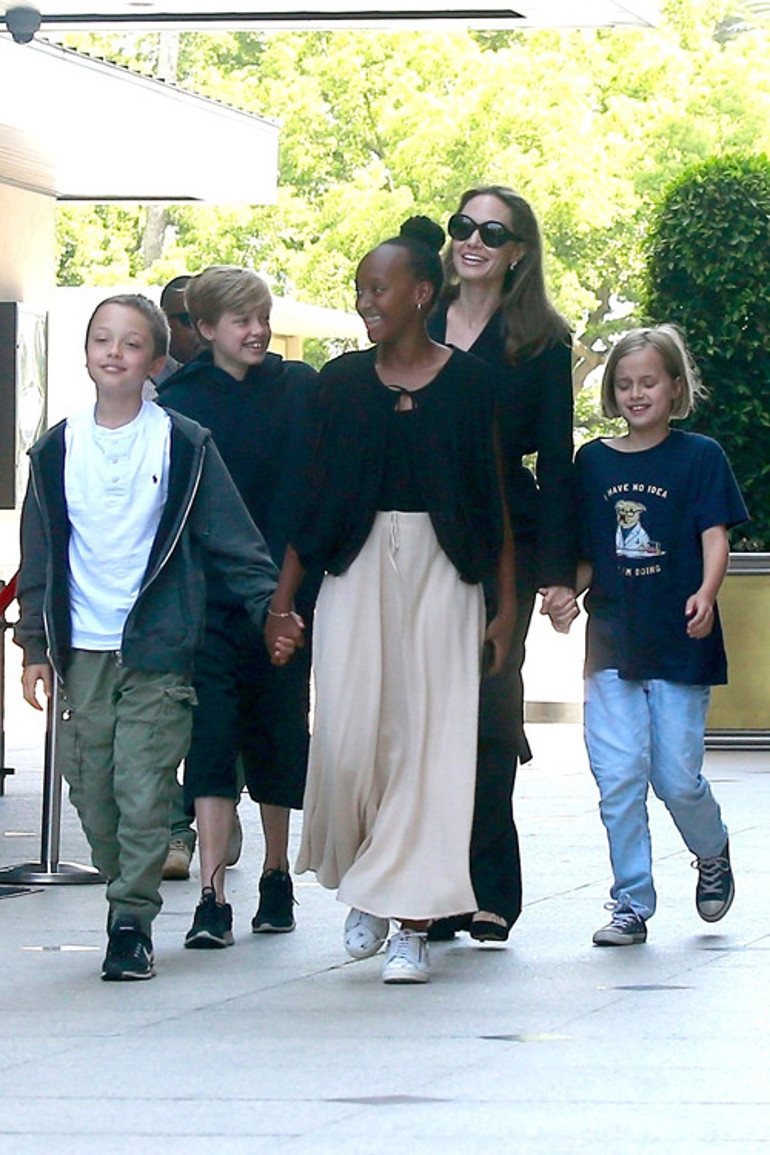 Kalabalık aile bildiğiniz gibi değil:  Meğer çocukları arasında ayrım gözetiyormuş