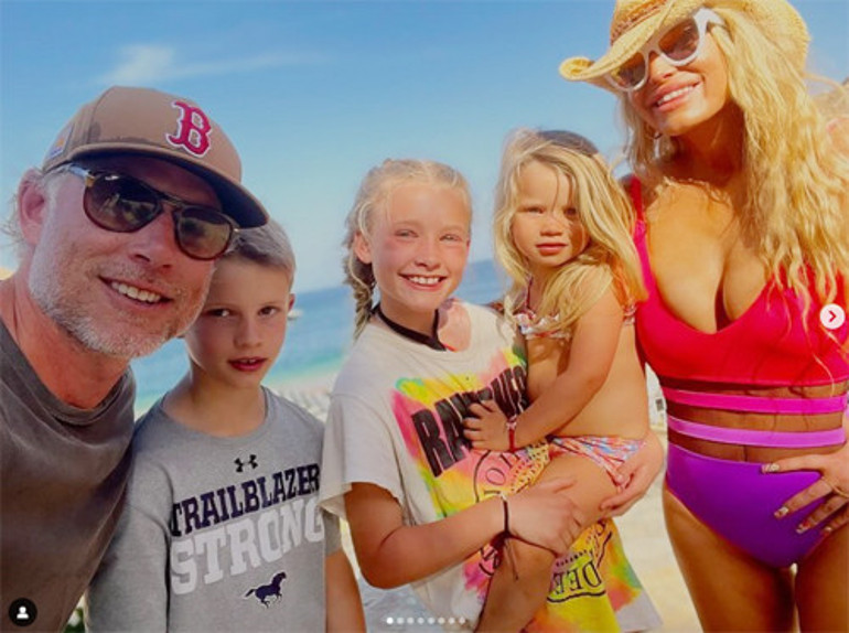 Ünlü oyuncunun gençlik fantezisi kâbusa döndü: Kendimi parayla aşk yaşıyor gibi hissettim