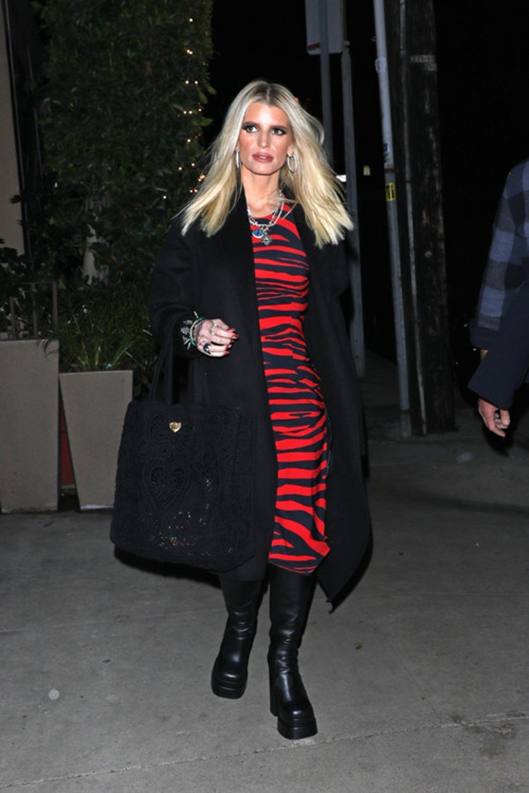 Ünlü oyuncunun gençlik fantezisi kâbusa döndü: Kendimi parayla aşk yaşıyor gibi hissettim