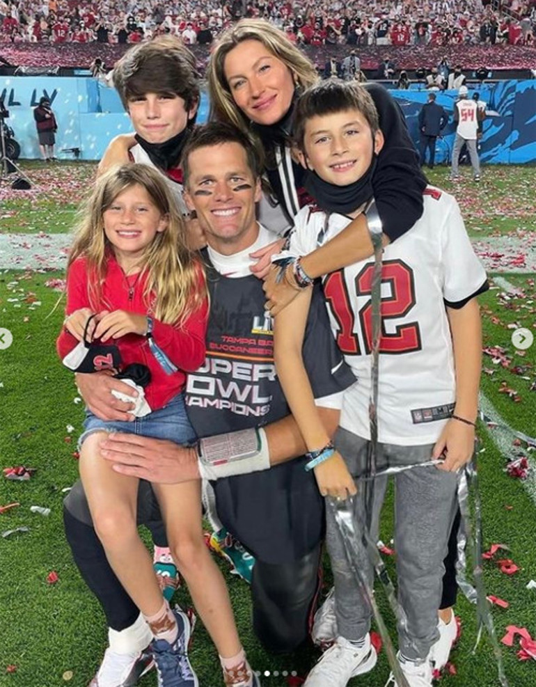 Boşanan ünlü çiftten şok haber: Daha önce emekli olsaydın, belki yuvan kurtulurdu