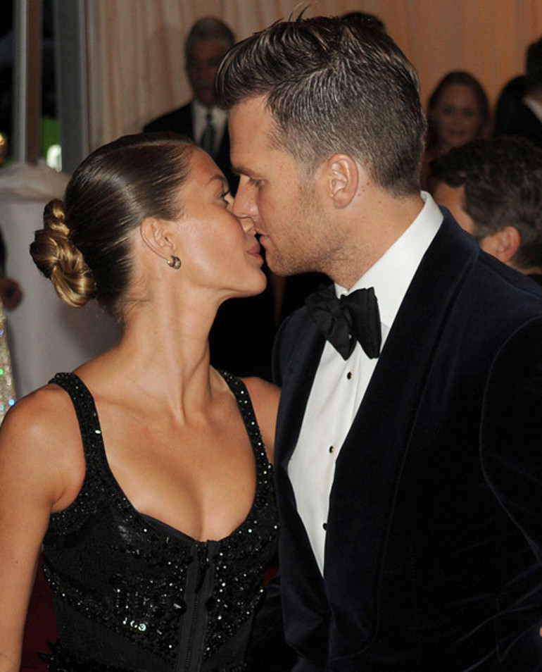 Boşanan ünlü çiftten şok haber: Daha önce emekli olsaydın, belki yuvan kurtulurdu