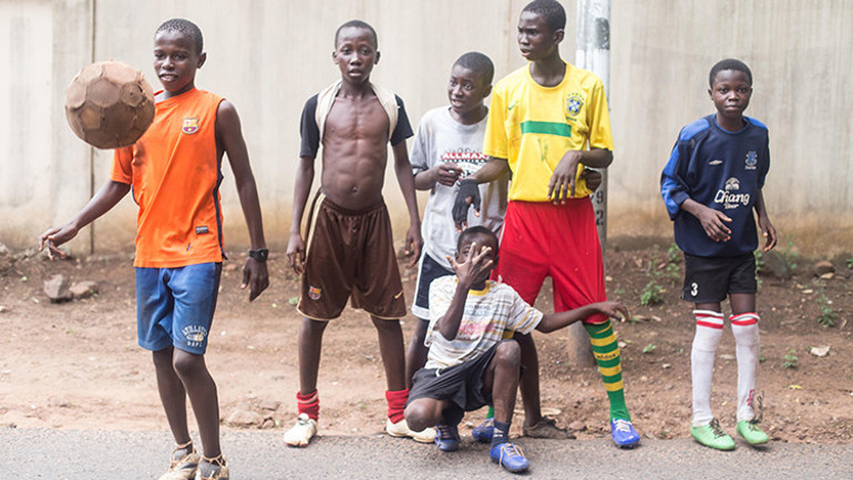 Futbolda yaş sahtekârlığı dosyası: Afrikada başladı Avrupayı sarıyor Açık ve net, hileyle kazandık