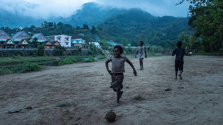 Futbolda yaş sahtekârlığı dosyası: Afrikada başladı Avrupayı sarıyor Açık ve net, hileyle kazandık