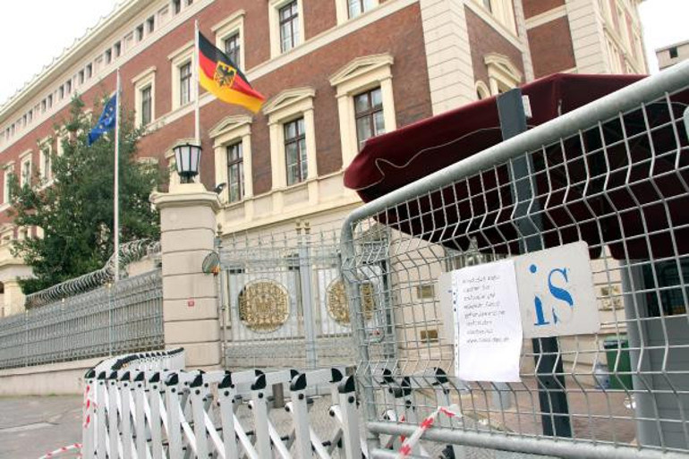 Son dakika... Konsolosluk kapatan 9 ülkenin büyükelçisi Dışişleri Bakanlığına çağırıldı