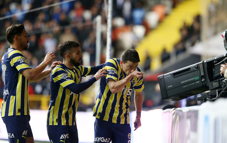 Fırat Aydınustan Adana Demirspor-Fenerbahçe maçı pozisyonlarına çarpıcı yorumlar: 2 penaltı verilmedi, gol iptali...