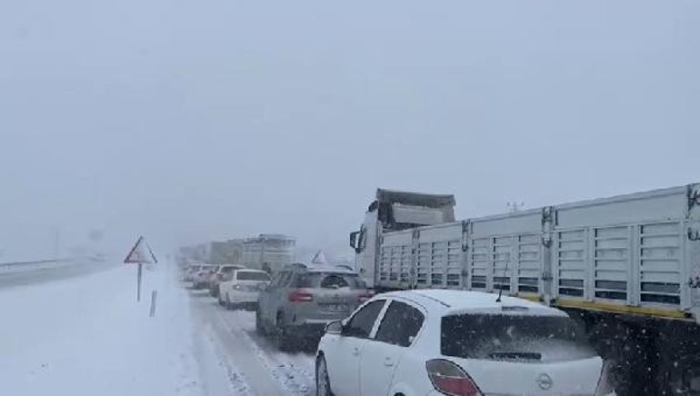 Son dakika... Meteorolojiden yeni hava durumu raporu: İstanbulda kar ne zaman başlayacak Valilik tüm tedbirleri açıkladı