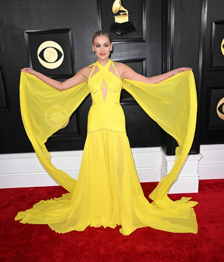 İki yıl sonra büyük buluşma: Annesi gidemedi, kızını gönderdi