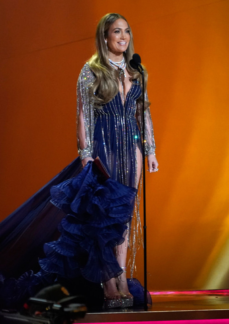 İki yıl sonra büyük buluşma: Annesi gidemedi, kızını gönderdi