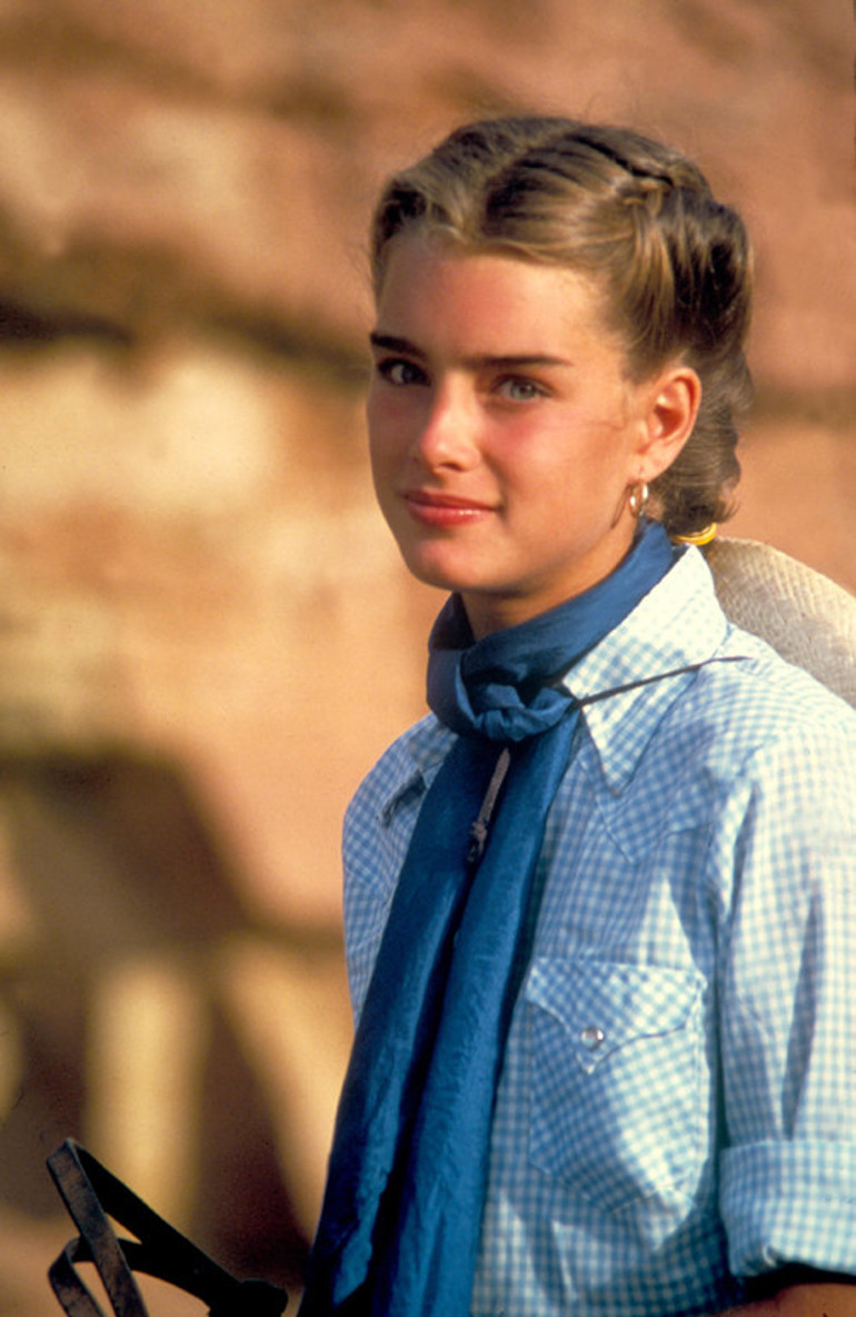 Annesine para verip Bu bebeği aldır demişlerdi