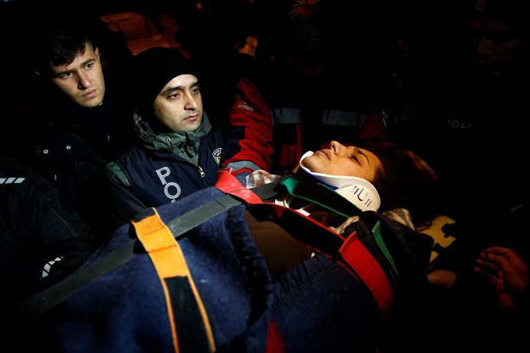 Son dakika... Büyük afette üçüncü gün: Deprem felaketinde hayatını kaybedenlerin sayısı 5 bin 894