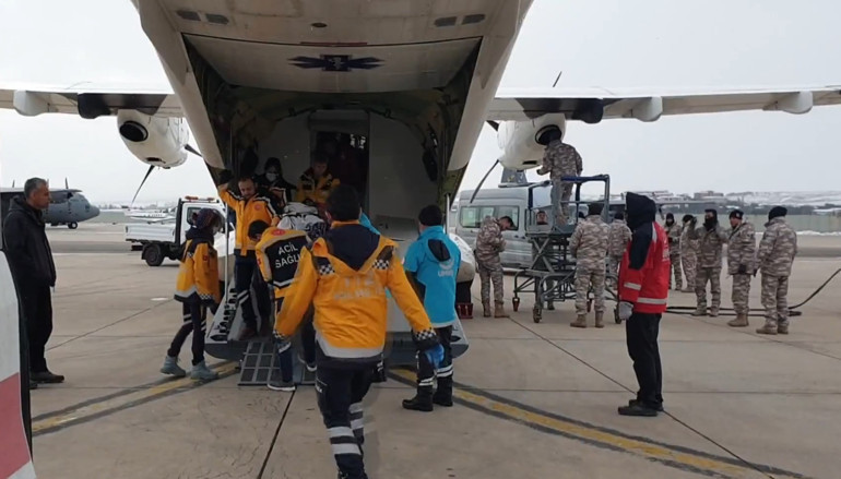 Son dakika... Büyük afette üçüncü gün: Deprem felaketinde hayatını kaybedenlerin sayısı 5 bin 894