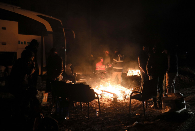 Somalı madenciler, Samandağda enkazdan 15 kişiyi kurtardı