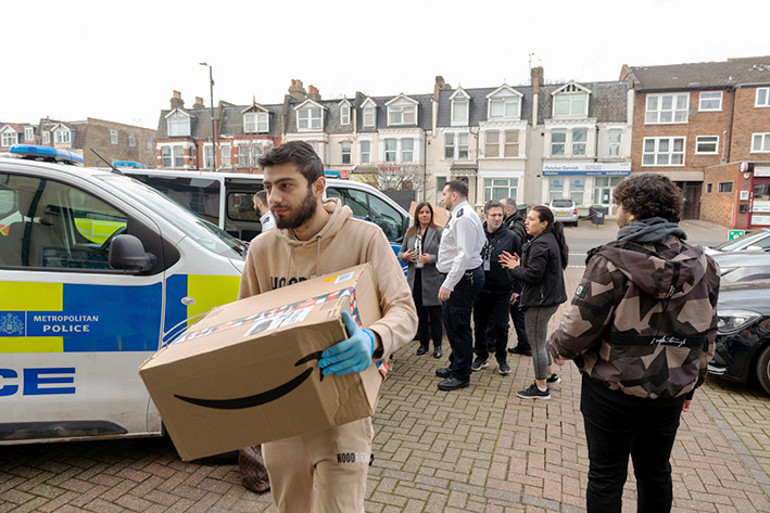 Londra Metropolitan Türk Polis Derneği de yardım elini uzatıyor