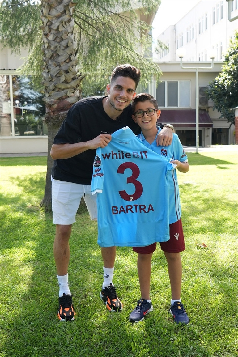 Trabzonsporlu Bartradan depremzedeler için açık artırma desteği