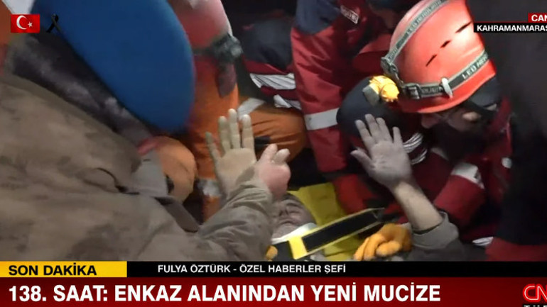 Depremde 9. gün... Umut dolu bekleyiş ve sevinç gözyaşları: Peş peşe mucize haberleri...