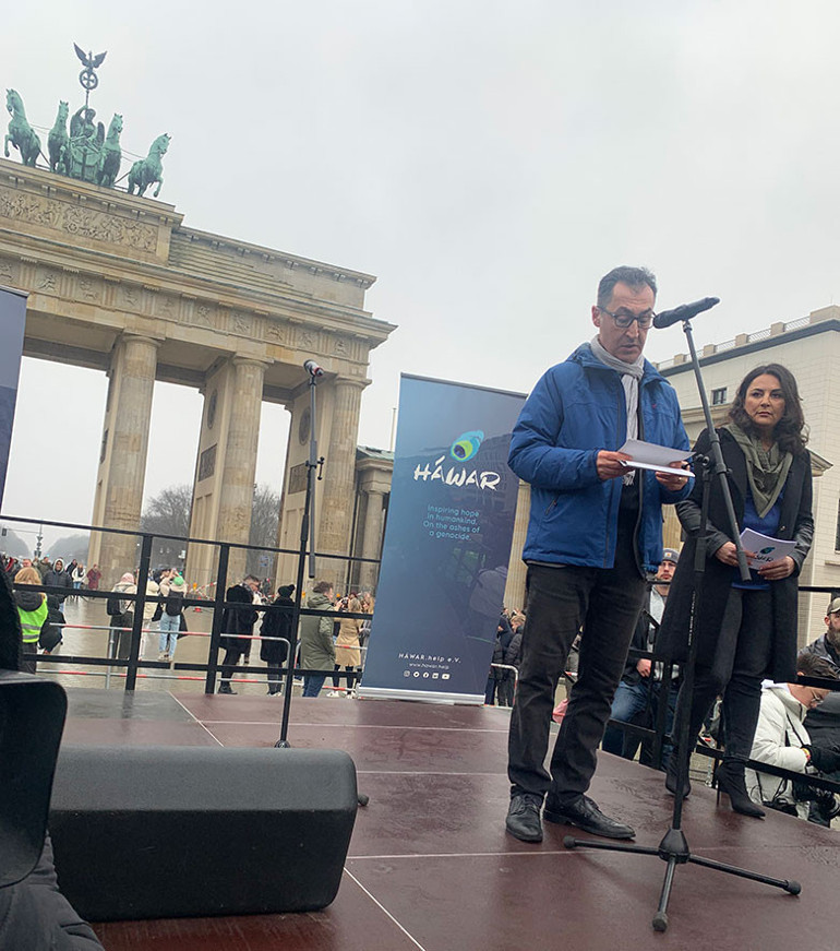 Berlin’de deprem kurbanları anıldı