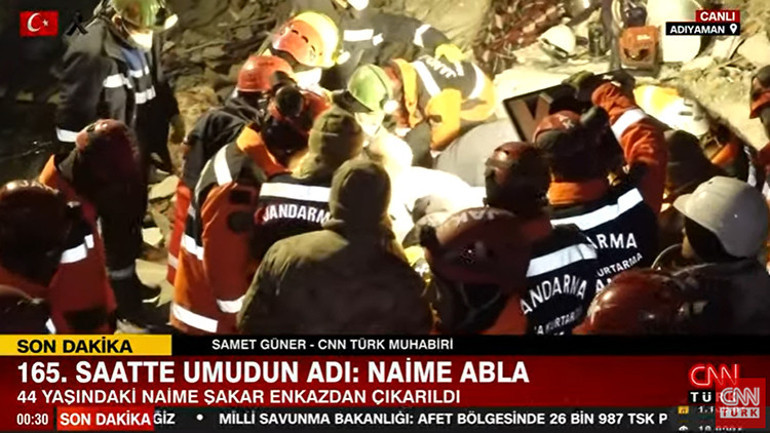 Depremde 9. gün... Umut dolu bekleyiş ve sevinç gözyaşları: Peş peşe mucize haberleri...