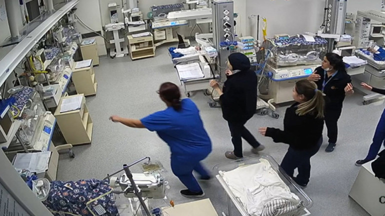 Deprem anları güvenlik kamerasına yansıdı, ortaya çarpıcı görüntüler çıktı