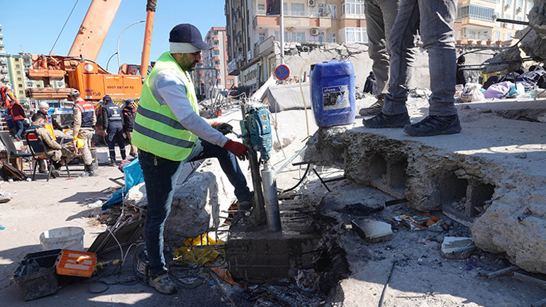 Diyarbakır’da çöken binalardan alınan numunelerin sonucu belli oldu: Çimento miktarı çok düşük
