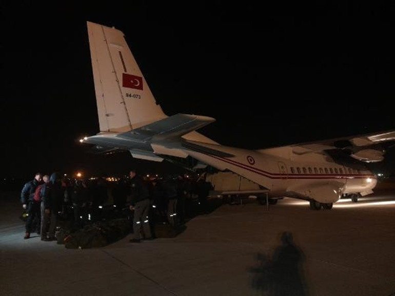 Son dakika... Deprem felaketinde onuncu gün... Arama-kurtarma ve enkaz kaldırma çalışmaları sürüyor... Deprem bölgesinden dakika dakika anlık bilgiler