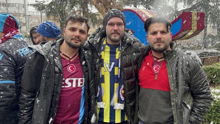 Trabzonspor - Basel maçında tribünler tek yürek oldu Beşiktaş, Fenerbahçe, Galatasaray taraftarları...