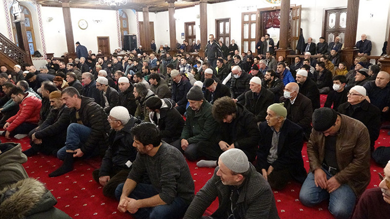 Miraç Kandilinde depremzedeler için dua edildi