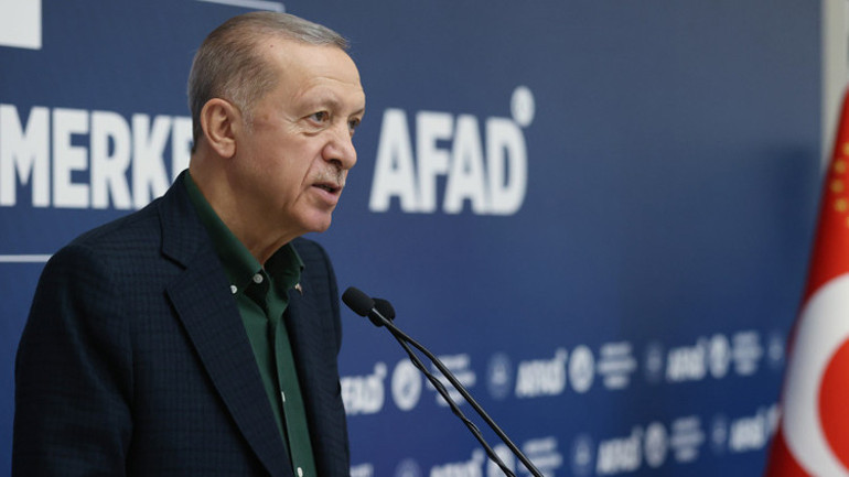 Cumhurbaşkanı Erdoğan ile Bahçeli deprem bölgesinde... Erdoğan: Yeni konutlar 4 katı geçmeyecek