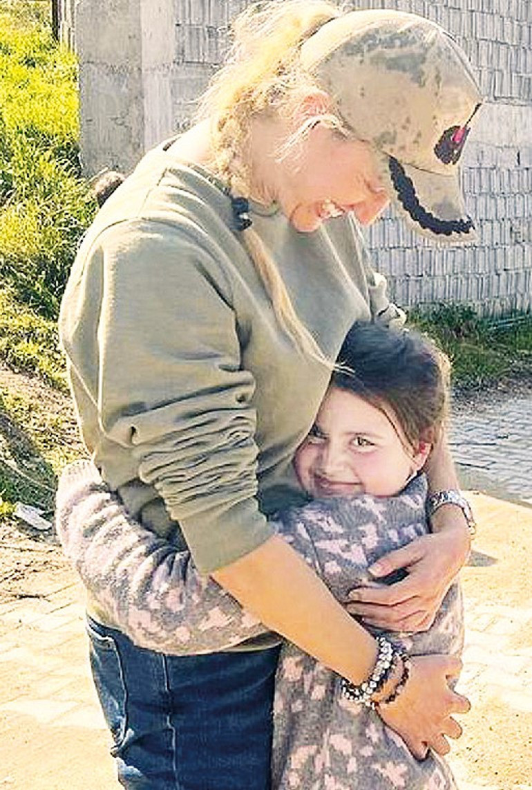 Ünlülerden desteğe devam