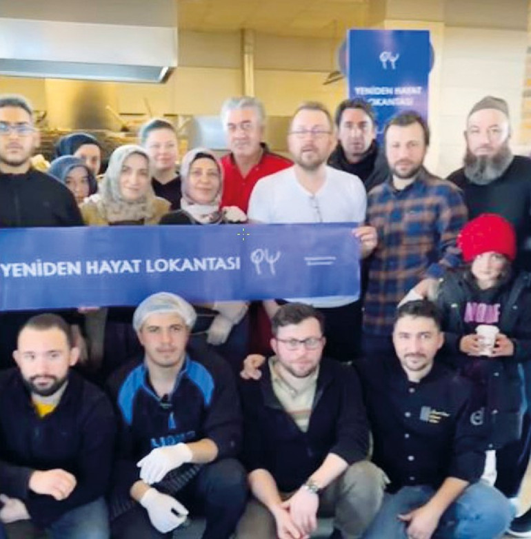 Ünlülerden desteğe devam