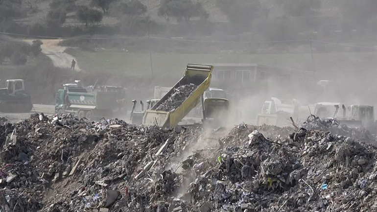 Deprem sonrası afet atık yönetimi nasıl olmalı Sağlık risklerini azaltmak için neler yapılmalı Uzmanlar 4 önemli tehlike hakkında uyarıyor...