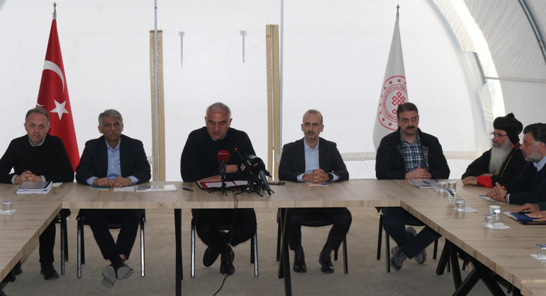 Bakan Ersoy: Eserlerin geleceğe taşınması için gerekli çalışmaları yapacağız