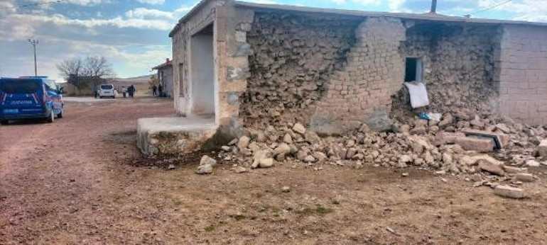 Son dakika... Niğdede 5.3 büyüklüğünde deprem Ankara, Konya ve Mersinden de hissedildi