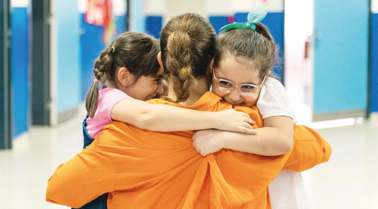 ‘Yaralarını deşecek sorular sormamak lazım, dinlemek yeterli’