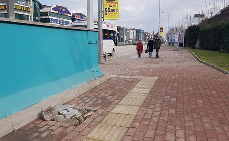 Hem acı hem sorun