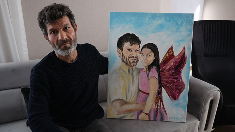 Fotoğrafı tüm dünyayı ağlatmıştı... Enkaz altındaki kızının elini bırakmayan baba: Bu acı tarif edilemez...