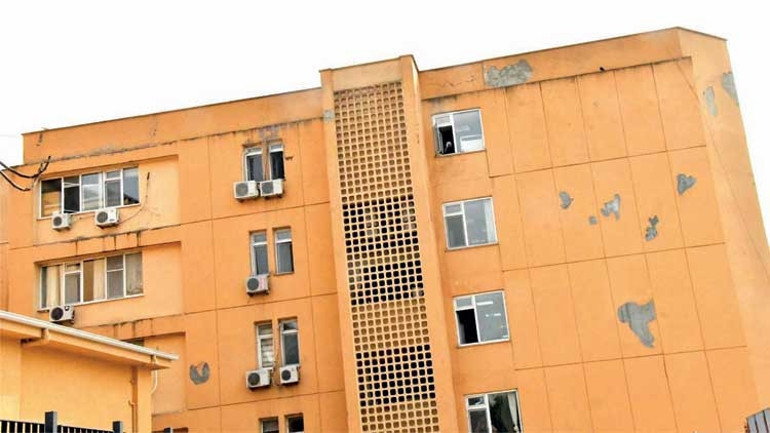 Acil ve çocuk hariç Cerrahpaşa kapıları kapattı