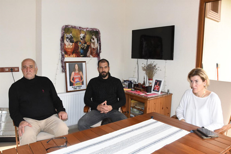 Depremde hayatını kaybeden milli basketbolcu Nilay ile babaannesinin son görüntüleri ortaya çıktı