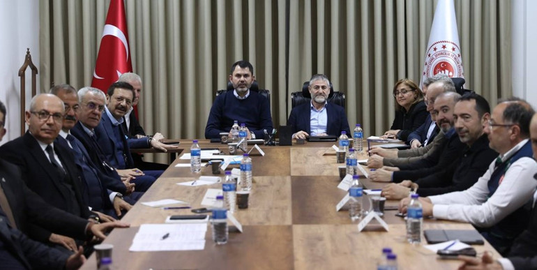 Son dakika: Bakan Kurum: Bu ülke için eli taşın altına koyma zamanı