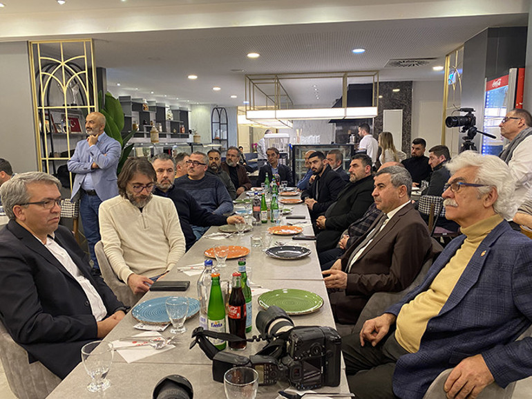 Din Hizmetleri Ataşesi Gökçebay’a veda yemeği