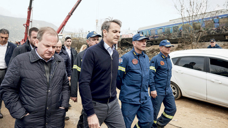 Ölümcül tren kazası tartışılıyor: Yunanistan şokta