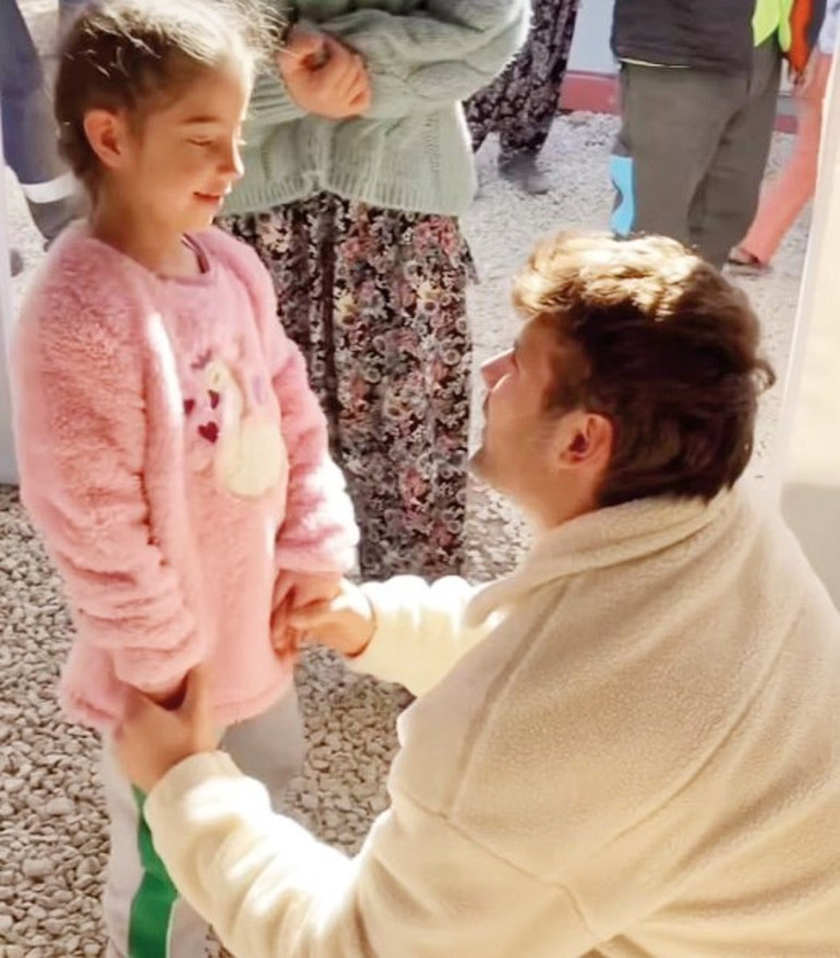 Demet Evgar: Hepimiz enkaz altındayız