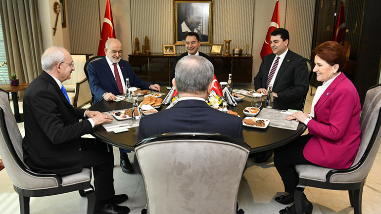 6lı masa toplantısında neler oldu Detaylar CNN TÜRKte: Kılıçdaroğlu fotoğraf çekiminde, İYİ Partide direnç var